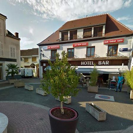 Hotel Au Bon Coin Cloyes-sur-le-Loir エクステリア 写真