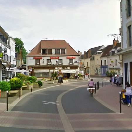 Hotel Au Bon Coin Cloyes-sur-le-Loir エクステリア 写真