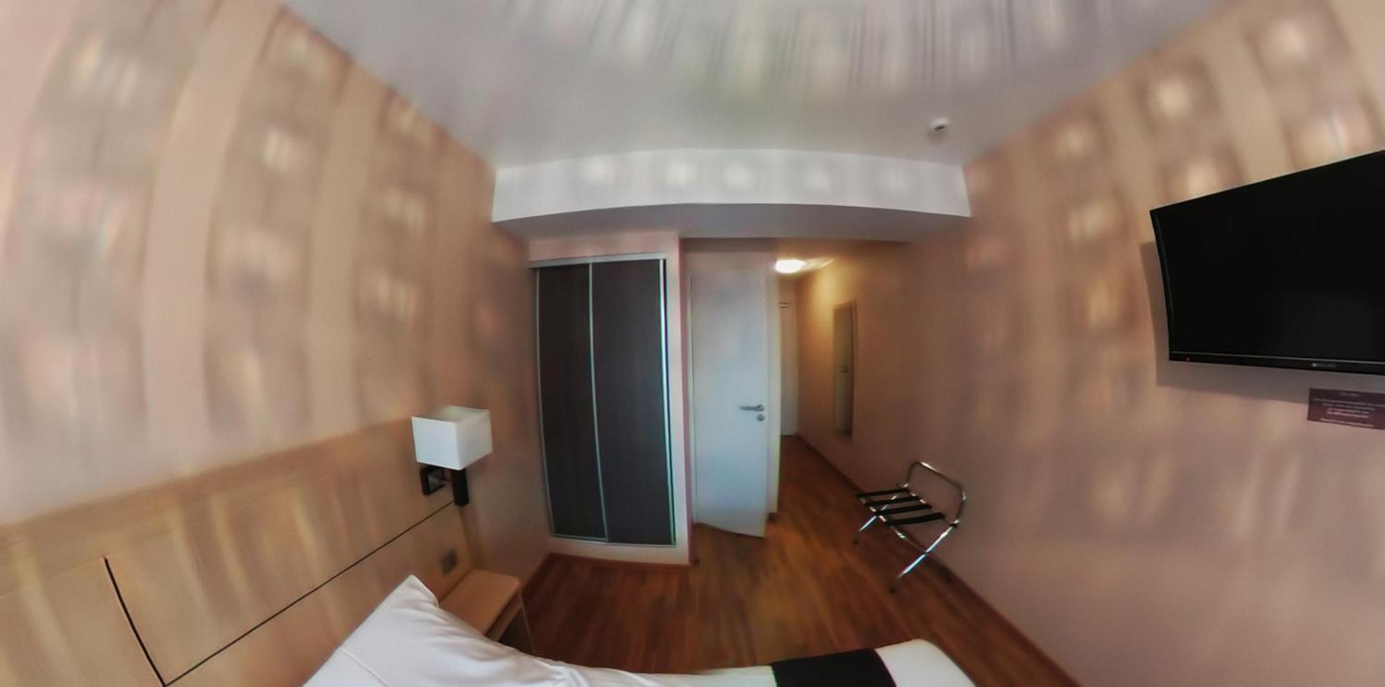 Hotel Au Bon Coin Cloyes-sur-le-Loir エクステリア 写真