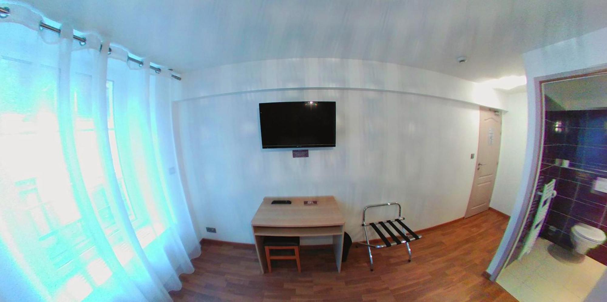 Hotel Au Bon Coin Cloyes-sur-le-Loir エクステリア 写真