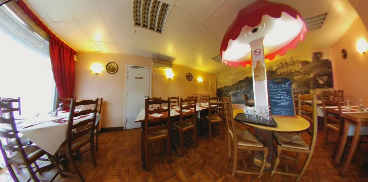 Hotel Au Bon Coin Cloyes-sur-le-Loir エクステリア 写真
